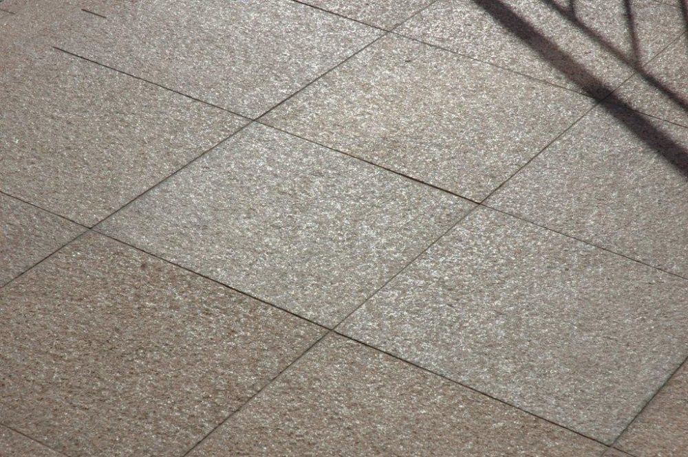 Płytki Granit G682 New Yellow Pink płomień poler 60x60x2 cm żółty granity płytka na taras ścieżkę chodnik