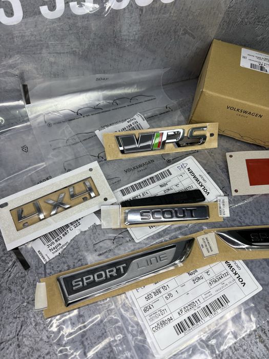 Логотип шильдик лого Skoda VRS SCOUT 4x4 Laurin & Klement SportLine