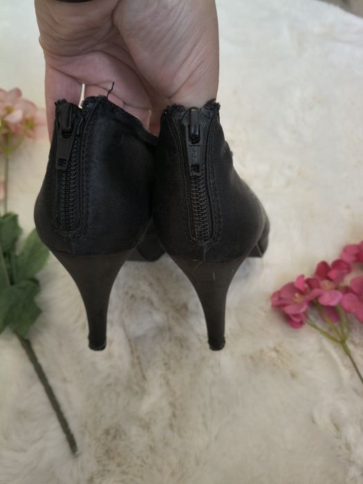 Buty damskie na korku