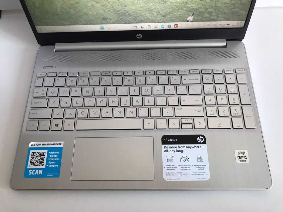 Ноутбук HP Laptop 15-dy1091wm (i3-1005G1 / 16GB / SSD 256GB / 15.6")