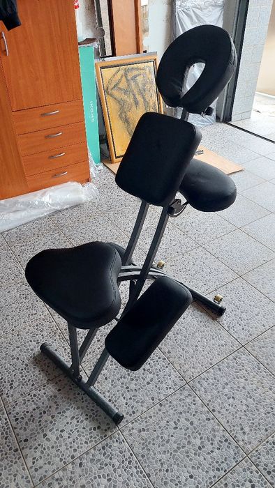 Cadeira de massagem.