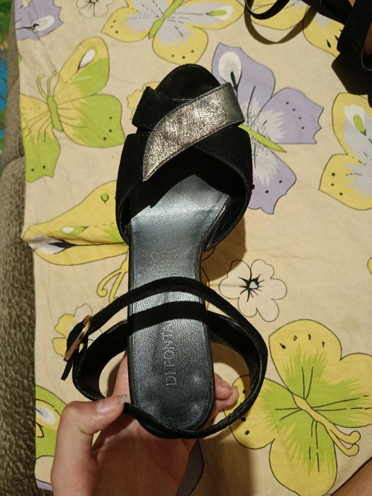 Замшеві босоніжки