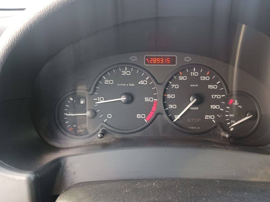 Peugeot Partner przystosowany do przewozu paliwa i osob