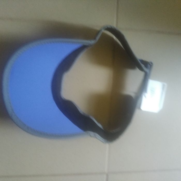 Daszek 2XU do biegania nowy