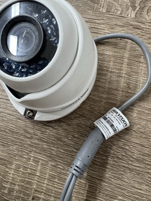 Комплект відеоспостереження Hikvision Реєстратор + HDD 1TB + IP камера + 4HD камери