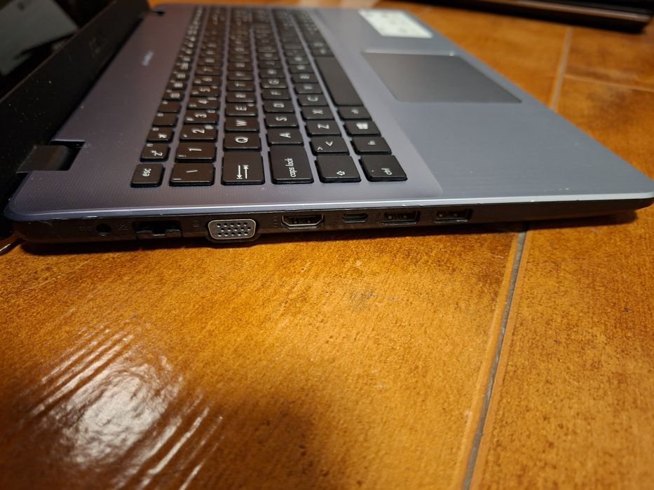 Portátil Asus A542U i5 c/ Nvidia 930MX