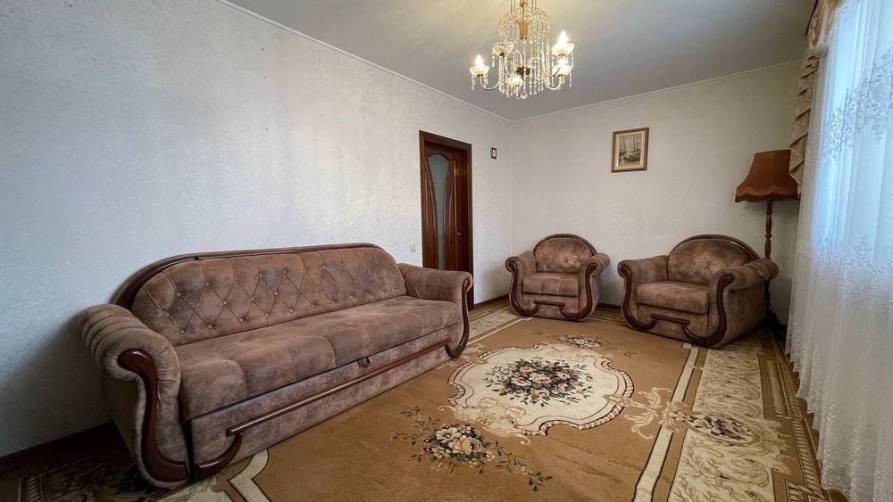 Продам будинок біля водойми