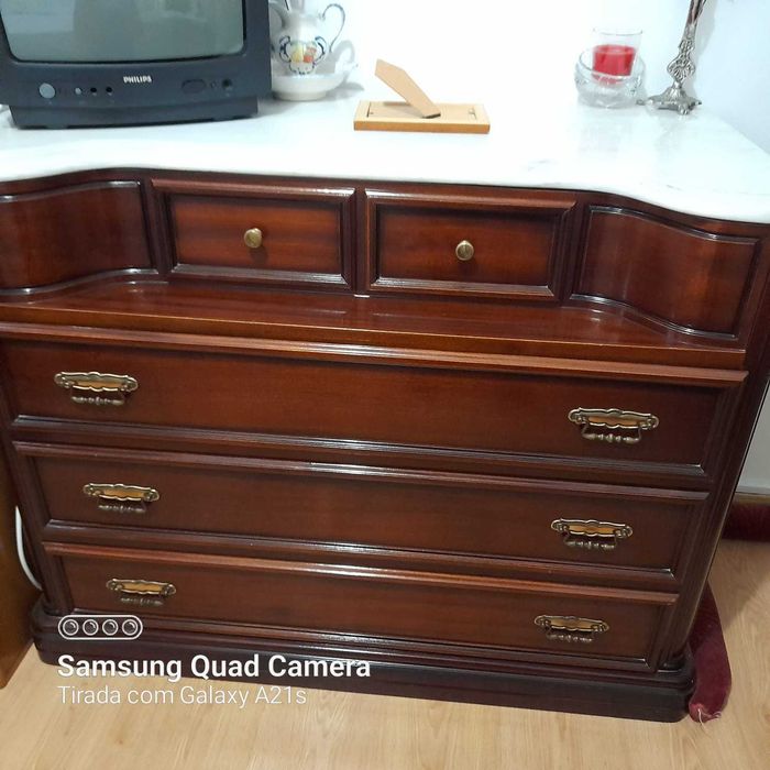 Mobília de quarto como nova