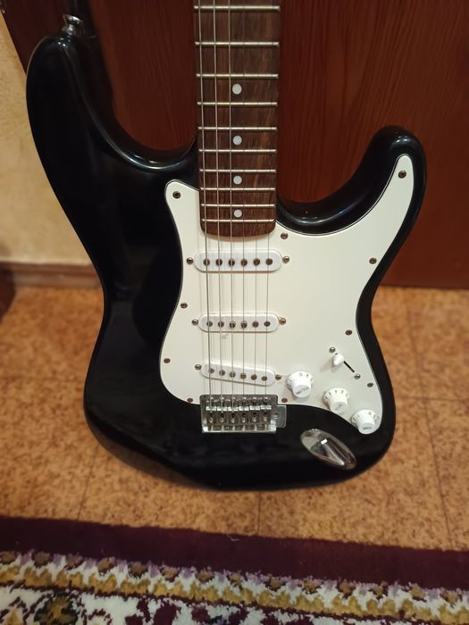 Электрогитара QTX