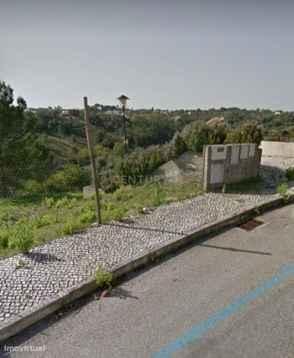 Lote de Terreno para Construção de Moradia Individual — Sabacheira, Santarém