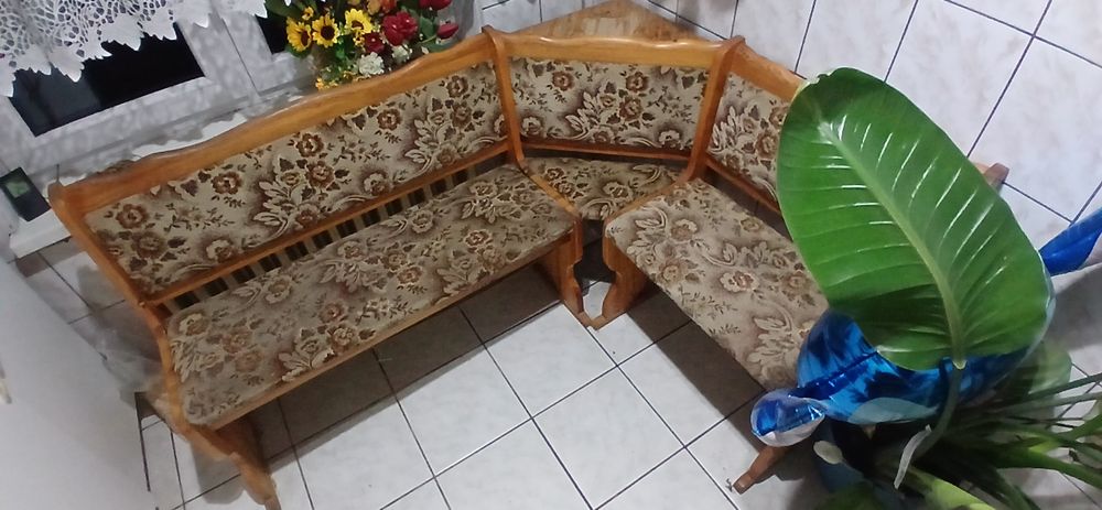 Stary narożnik sprawny