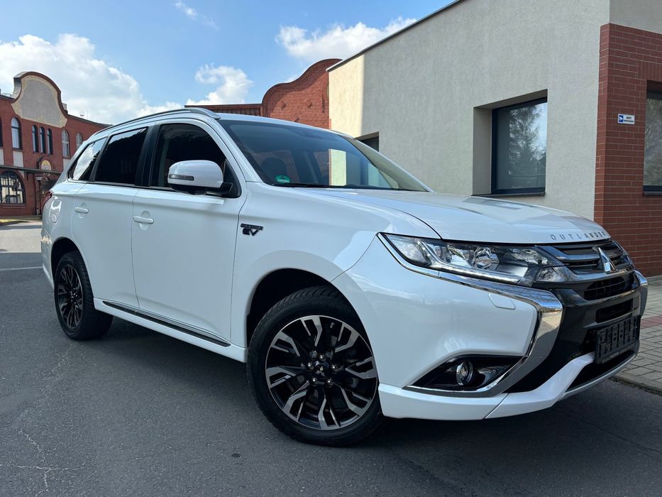 Mitsubishi Outlander Kamera 360 Navi LED Full Serwis do końca ASO