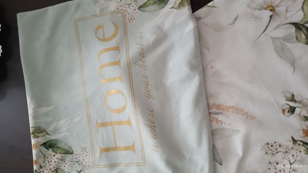 Poszewki Sinsay  komplet