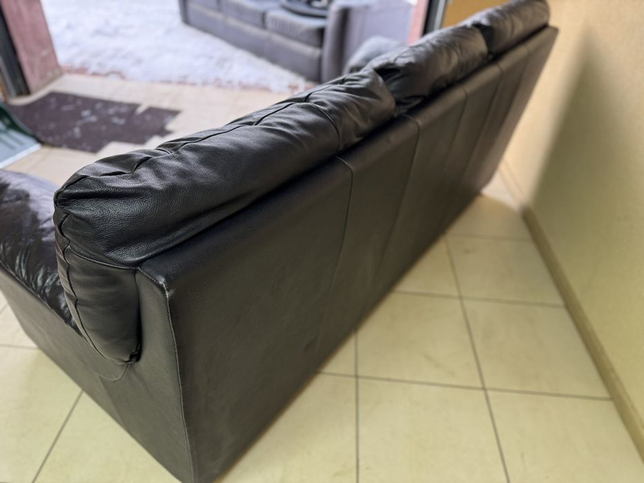 Кожаный диван тройка из Бельгии