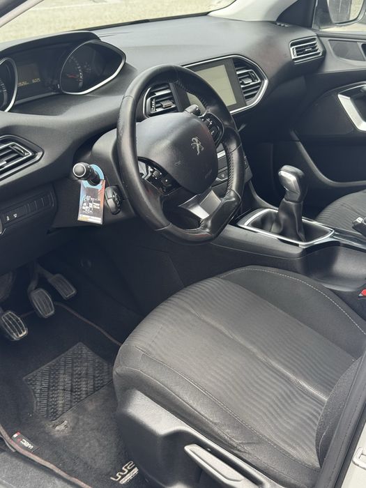 Peugeot 308 SW 1.6 BlueHDi 120cv Allure | Nacional | GPS | 230 mil km