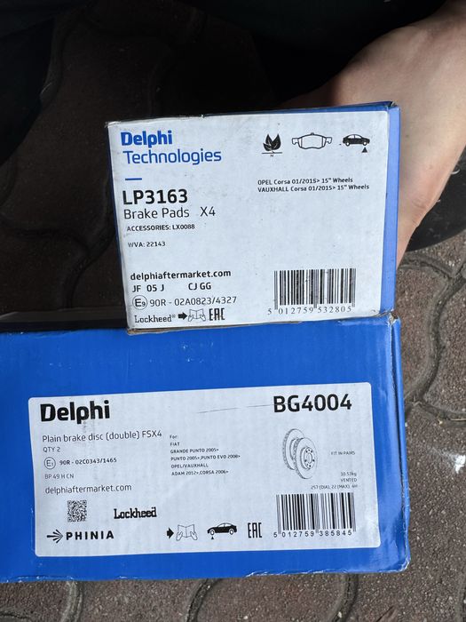 Klocki i tarcze przód Opel Corsa E Nowe