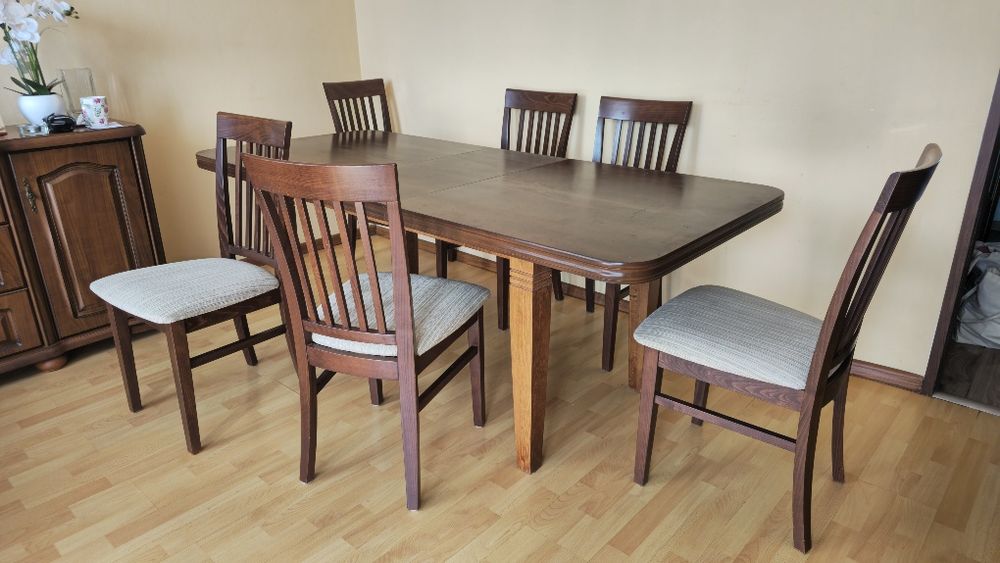 Stół + 6 krzeseł na sprzedaż