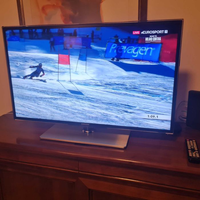 Televisão Samsung 40’’ LED Full HD – Base Rotativa – Como Nova