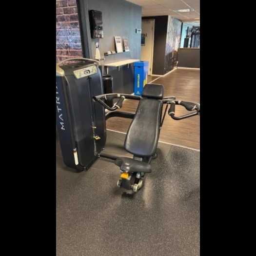 Maszyna do ćwiczeń mięśni ramion Shoulder Press, Matrix