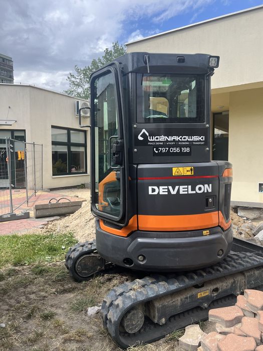 Minikoparka wywrotka usługi prace ziemne koparka roboty ziemne Wilanów