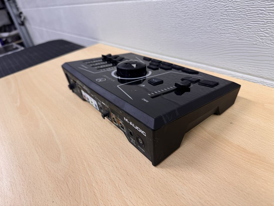 M audio mixer mgame rgb uszkodzona bez zasilacz sama karta nowa 600pln