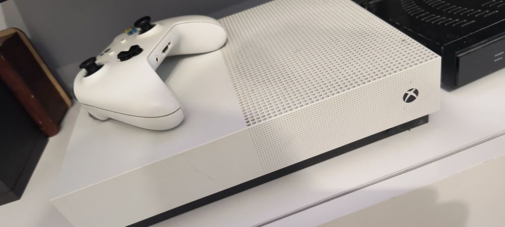 Xbox one 1T  pad