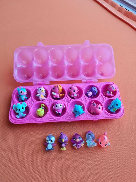 Figurki Hatchimals CollEGGtibles 17 sztuk wytłaczanka stan idealny