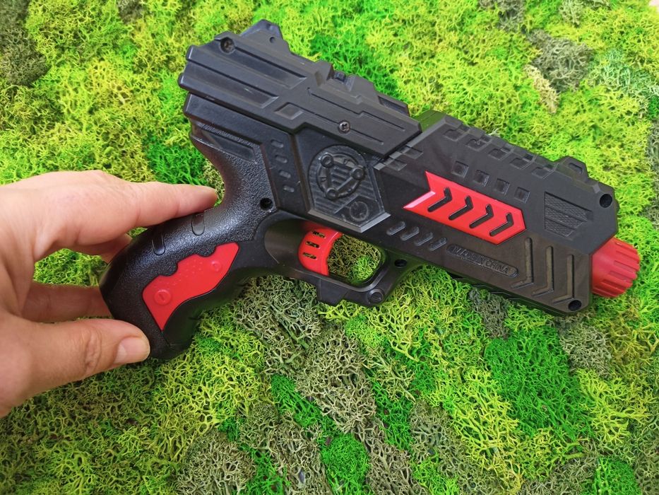 Игрушка бластер  пистолет