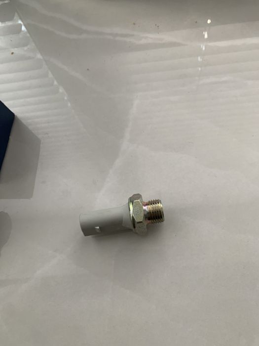 Датчик давления масла VAG