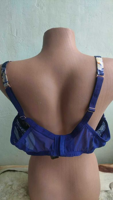 Красивый бюстгальтер синий на поролоне с кружевом ann summers 38 Е 85Е