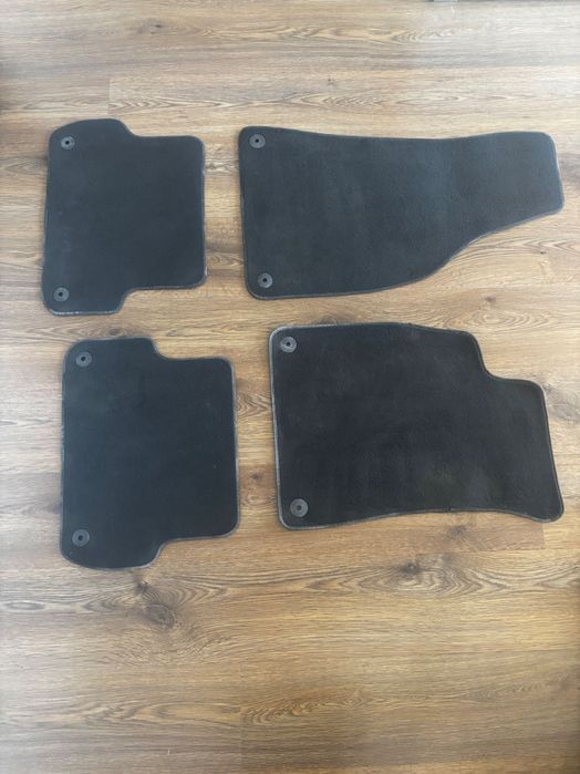 Oryginalne dywaniki samochodowe Audi A4 Model B6