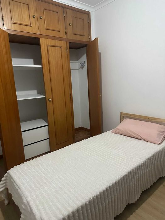 Quarto para arrendar