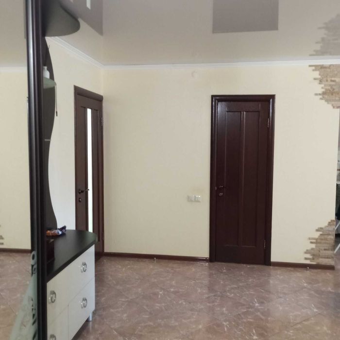 Продам квартиру в кирпичном доме с ремонтом