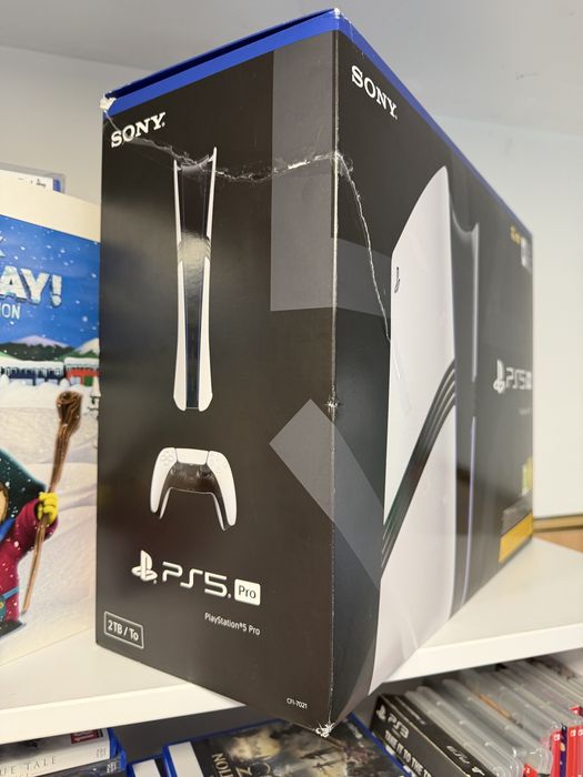 Konsola Sony PlayStation 5 Pro -stan idealny-rok gwarancji