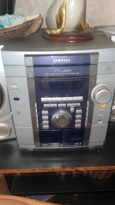 Aparelhagem de CDs antiga