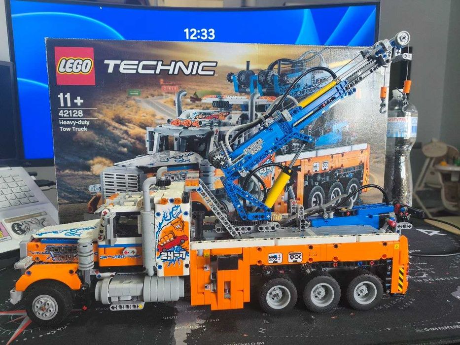 LEGO Technic 42128 Heavy-duty Tow Truck Вантажний евакуатор