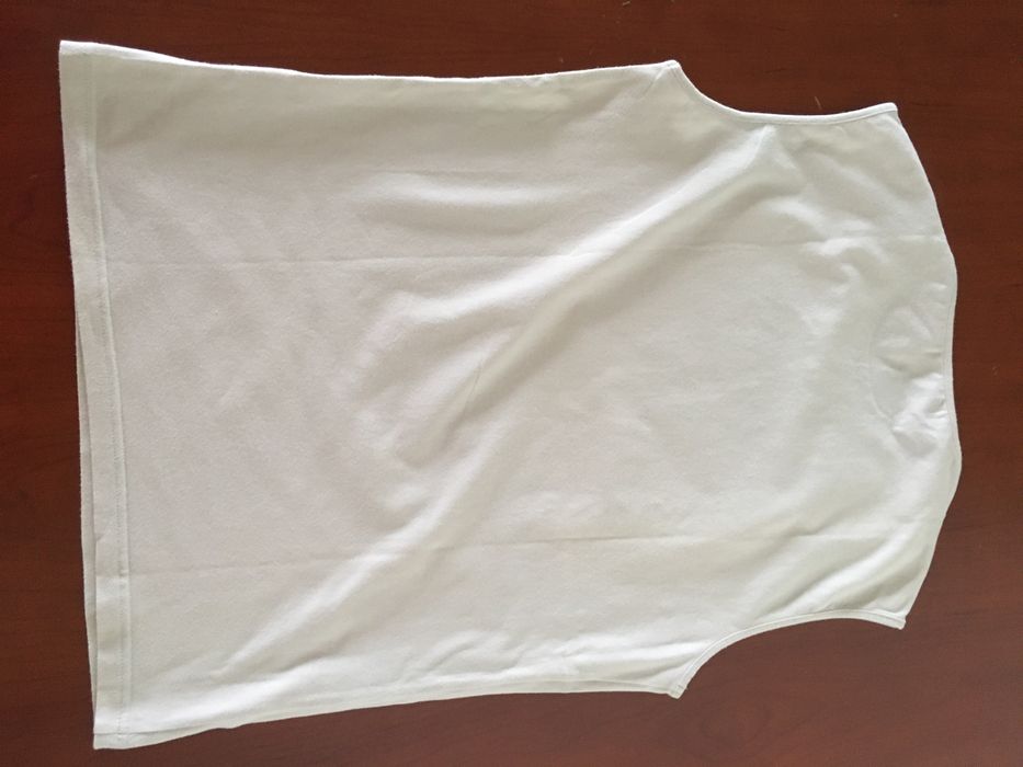 T-shirt sem mangas Américo Tavar, tamanho S