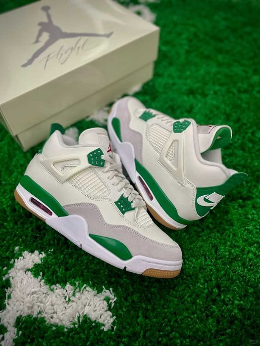 Jordan_4_Retro_R. 44,5