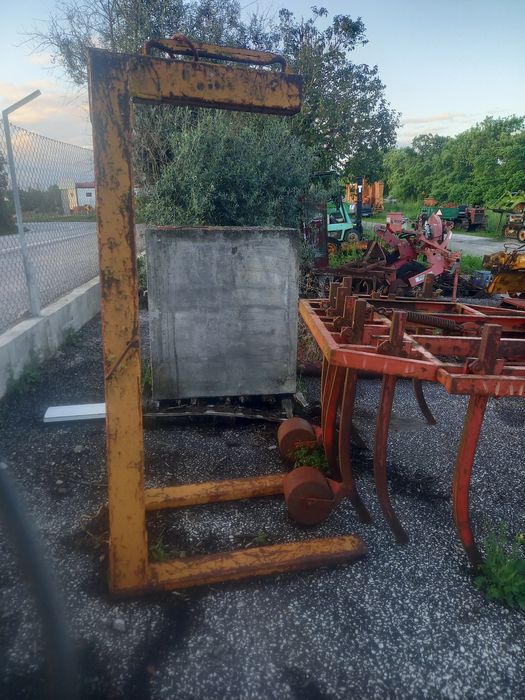 Porta paletes para grua