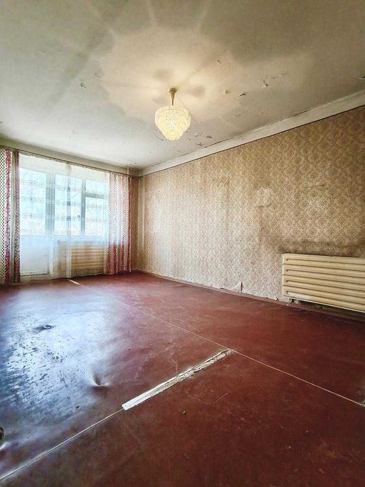 Продаж 1-кімнатної квартири 31 м2 по Левка Лук'яненка, р-н Електрону.
