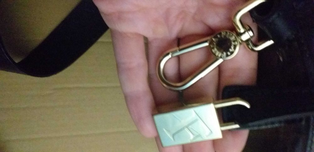 torebka kuferek Furla Candy czarna ze panterką i skórzanymi rączkami