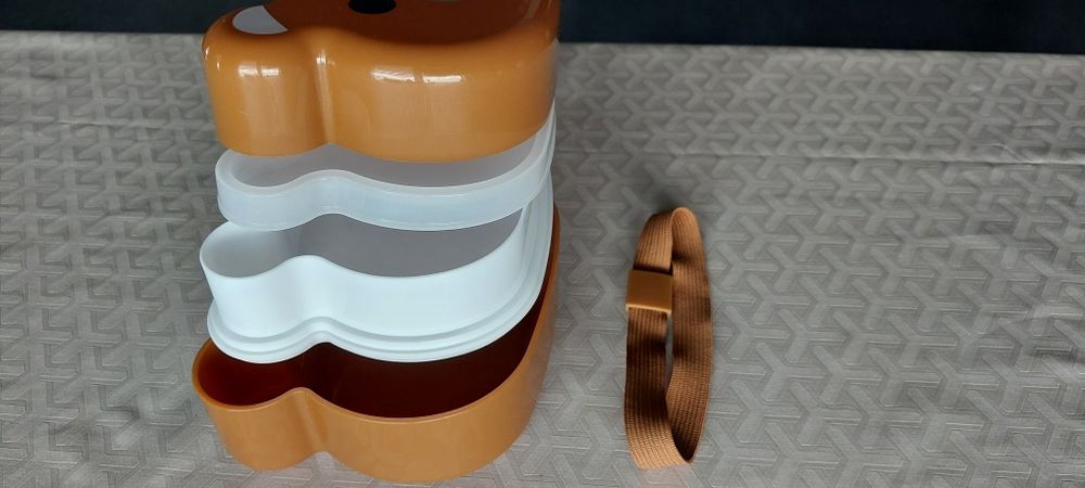 Śniadaniówka, lunch box, na lekarstwa, biżuterię,w podróży itp