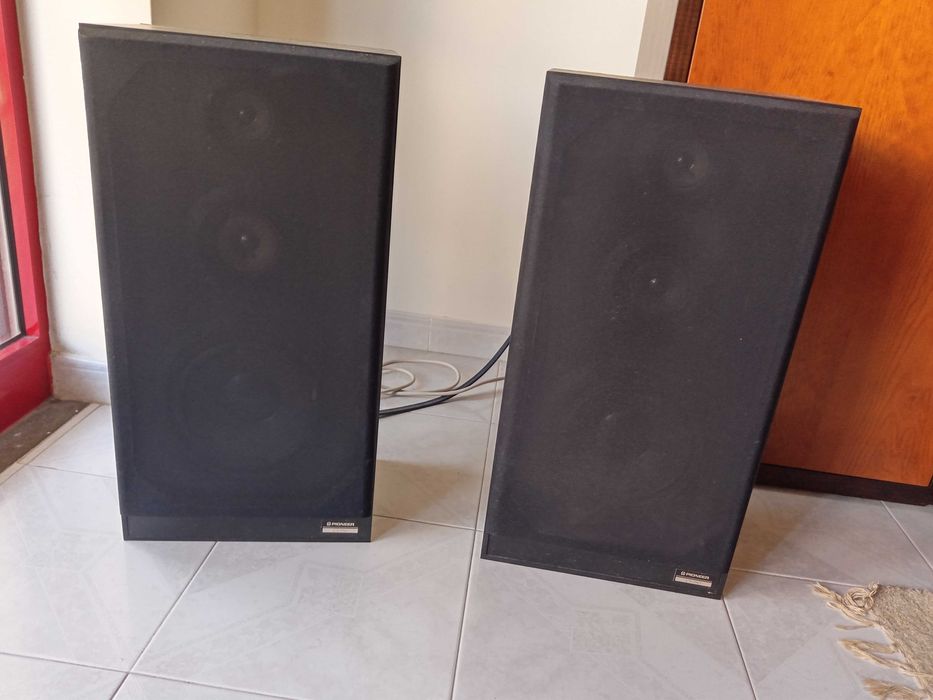 Par de colunas usadas Pioneer CS-790