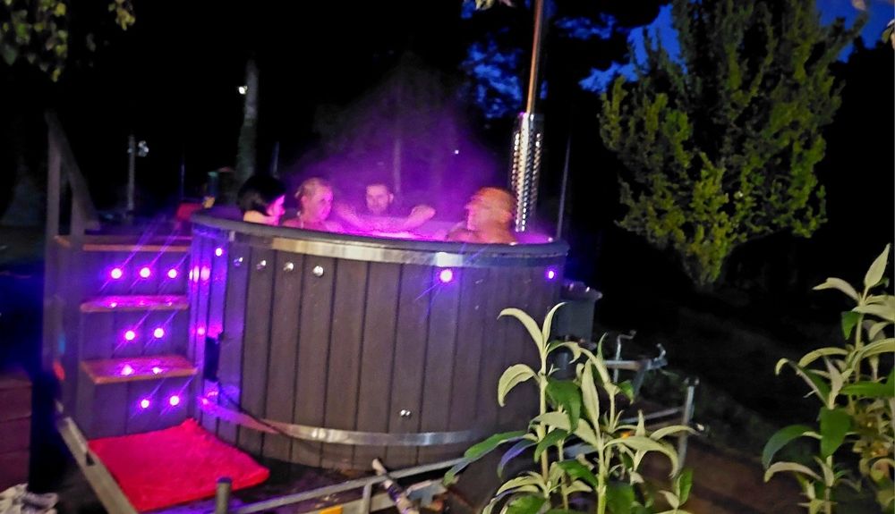HOT TUB Mobilna balia Jacuzzi bania  kawalerski panieński  walentynki