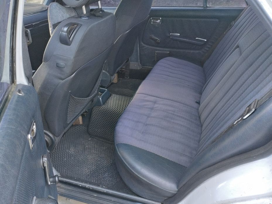 Мерседес 123 2.4 дизель