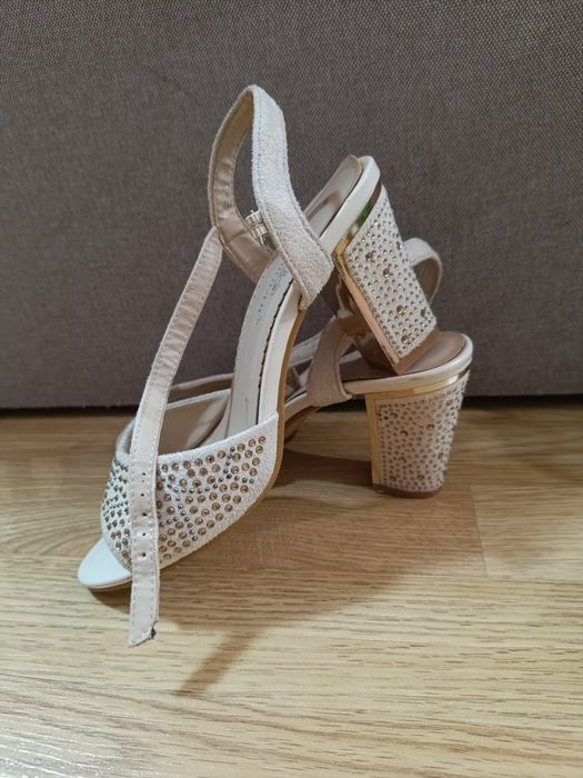 Босоніжки 36 замш