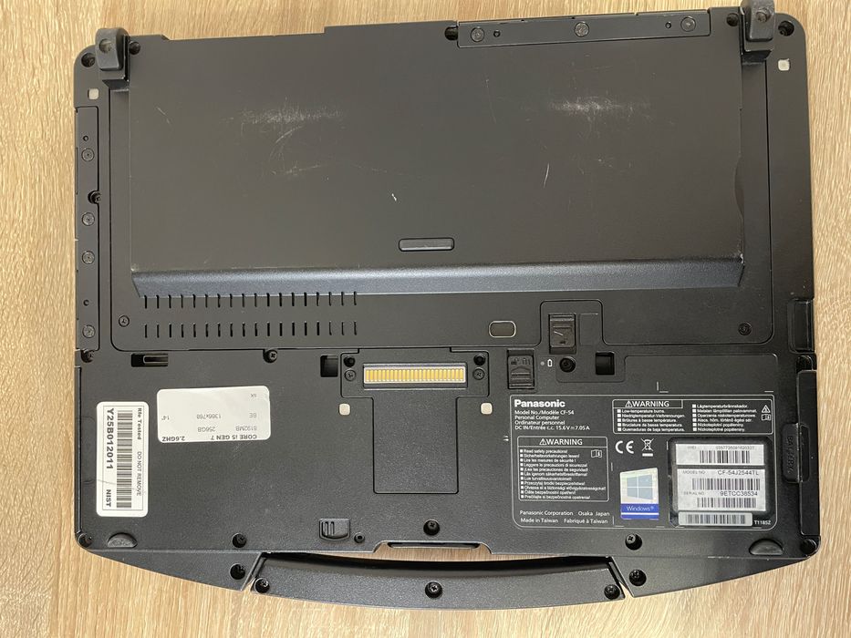 Pancerny Panasonic CF-54 Mk3 i5-7300u 8GB 256GB SSD Windows 11 Pro + LTE