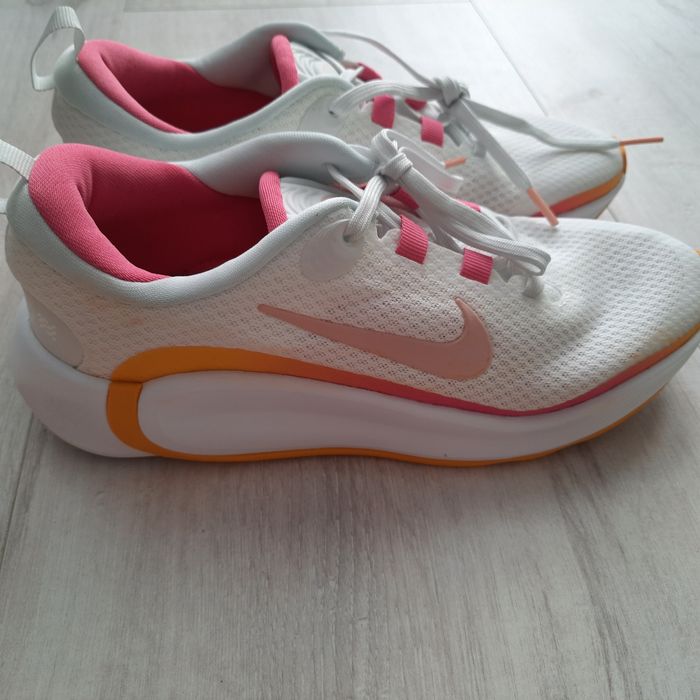 Кросівки Nike Infinity Flow Big Running FD6058-102