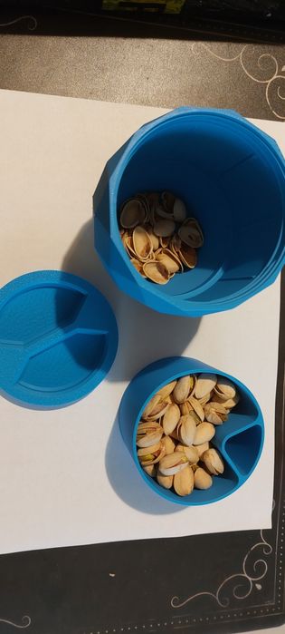 Pojemnik na pistacje