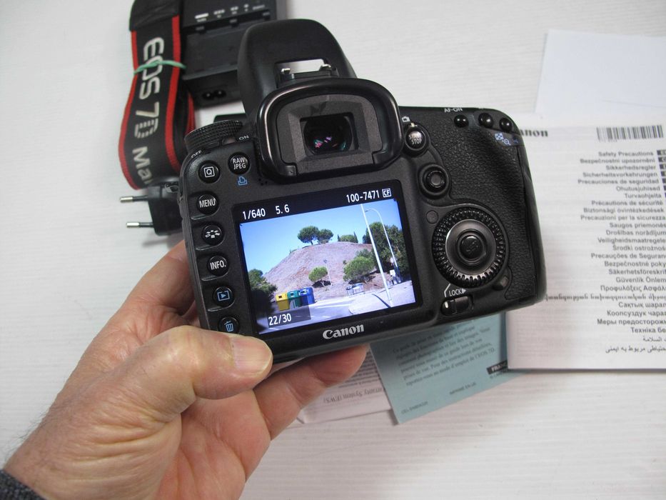 Canon 7D+Canon 28-80, cartão e com os repetivos acessórios